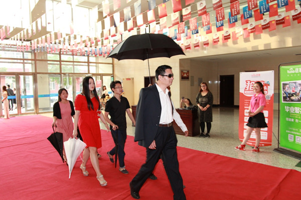 毕业影展2_副本.jpg 毕业影展2_副本.jpg