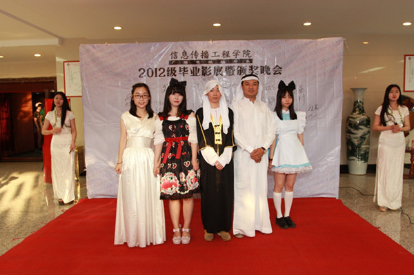 毕业影展5_副本.jpg 毕业影展5_副本.jpg